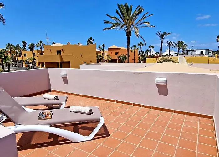 Holiday home Komfortables In Mit Privatem Garten Und Beheiztem Pool By Interhome