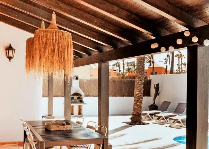 Prázdninový dům Komfortables In Mit Privatem Garten Und Beheiztem Pool By Interhome Corralejo