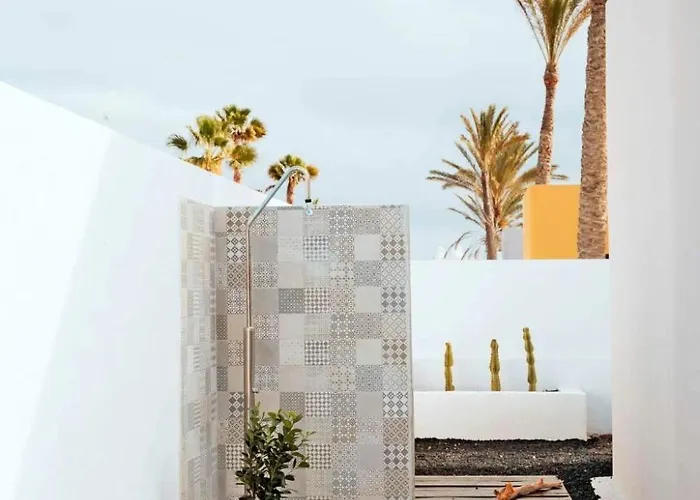 Prázdninový dům Komfortables In Mit Privatem Garten Und Beheiztem Pool By Interhome Corralejo