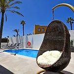 Komfortables In Mit Privatem Garten Und Beheiztem Pool By Interhome Feriehus