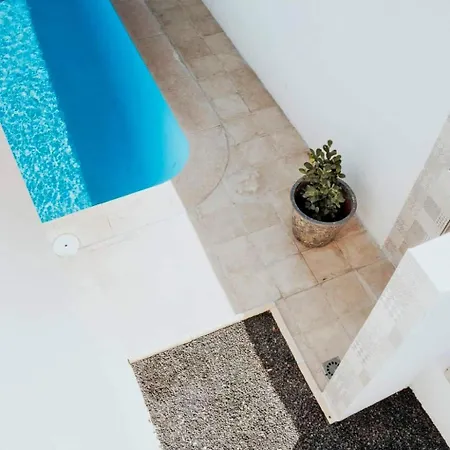 Feriehus Komfortables In Mit Privatem Garten Und Beheiztem Pool By Interhome