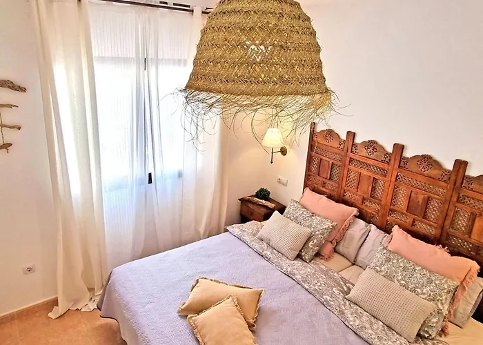 Komfortables In Mit Privatem Garten Und Beheiztem Pool By Interhome Vakantiehuis